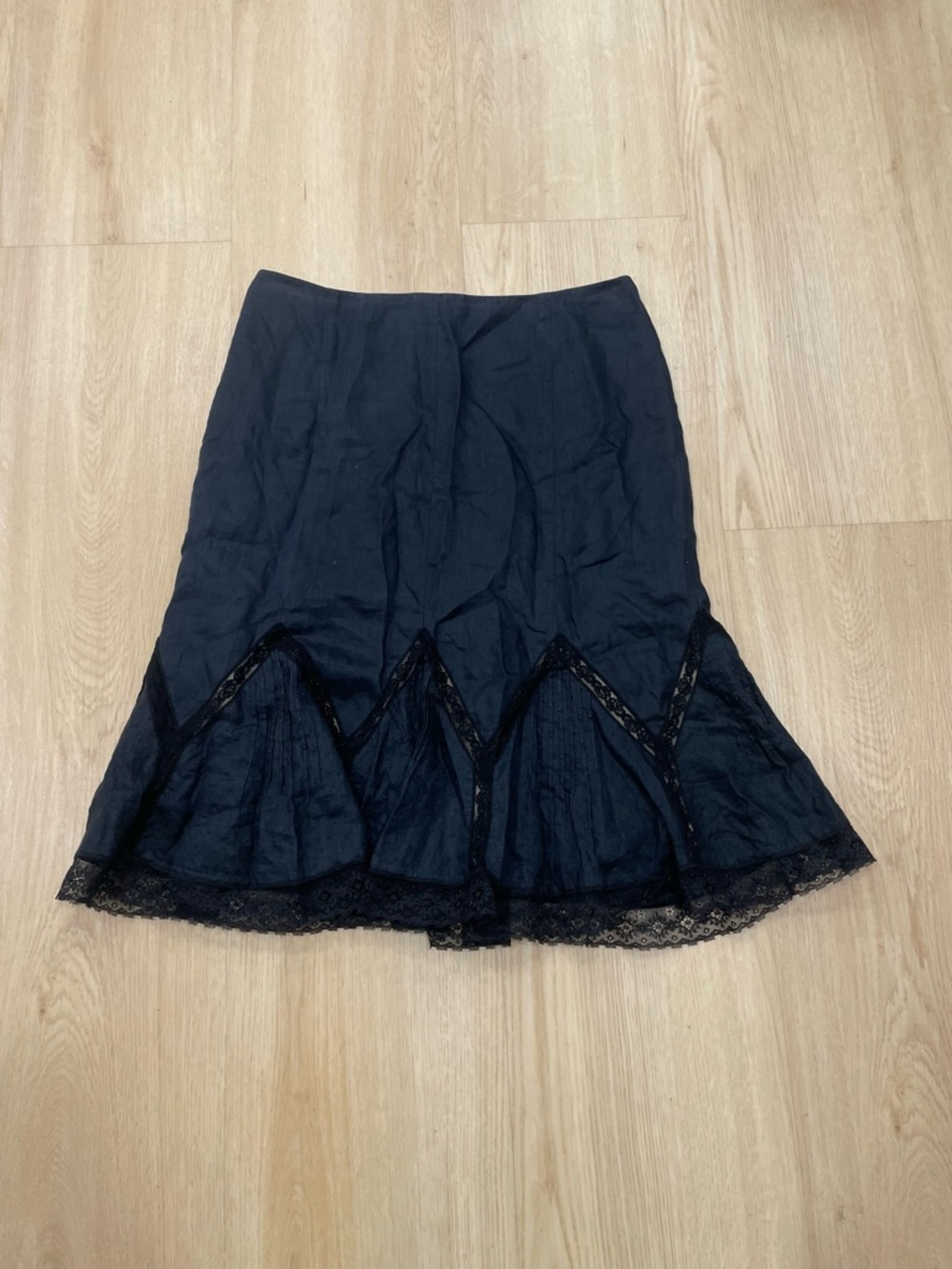 Y2K Moda International black with nude underlay linen midi skirt size 6